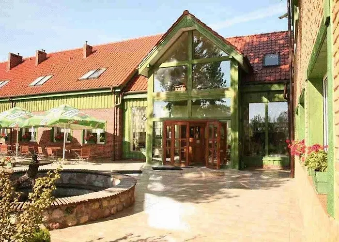 Dworek Mechelinki منتجع